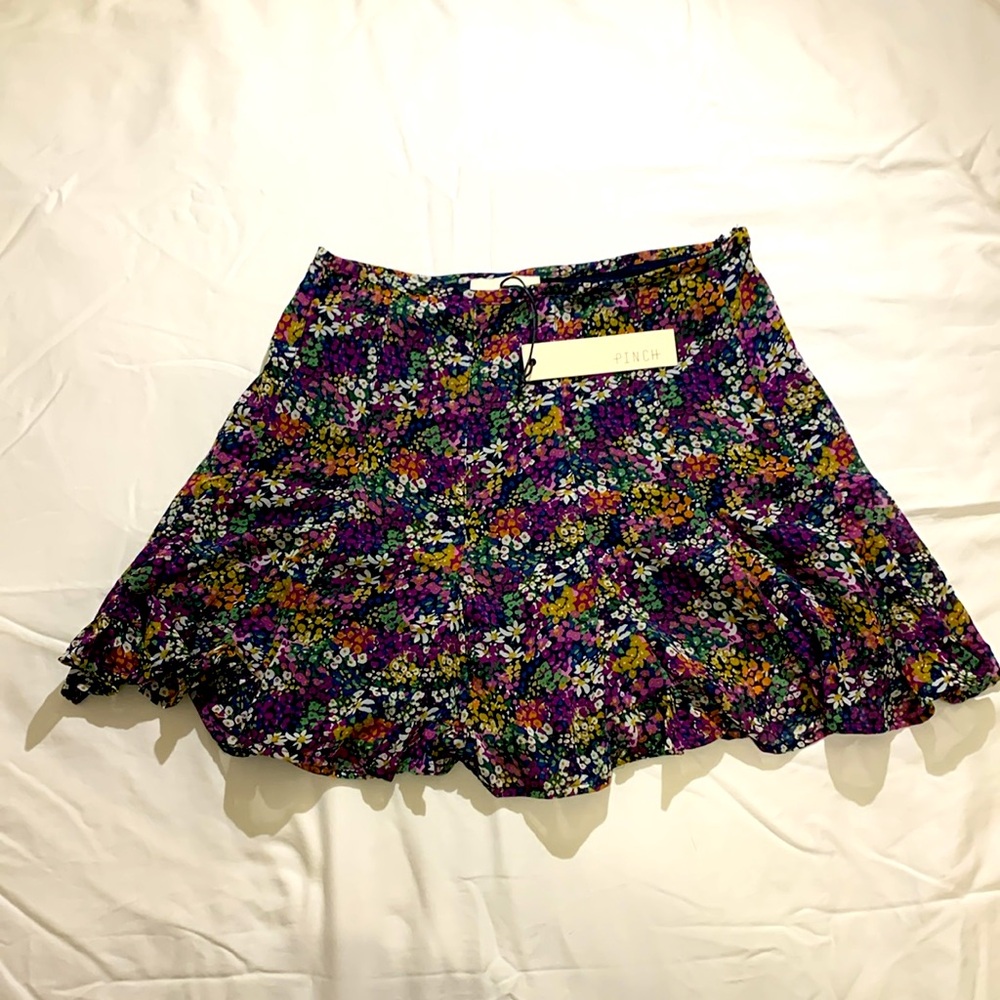 Pinch floral skort NWT